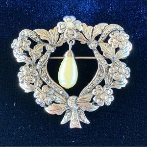 Vintage Floral Wreath Dangle Pearl Brooch